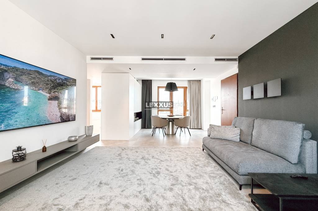 LEXXUS | Penthouse s dvoma terasami na pešej zóne Starého Mesta