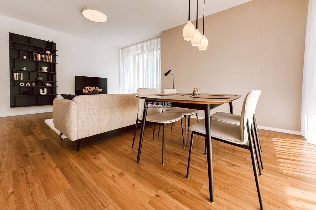 LEXXUS | Priestranný 2 izbový byt s terasou a garážou - Horský park