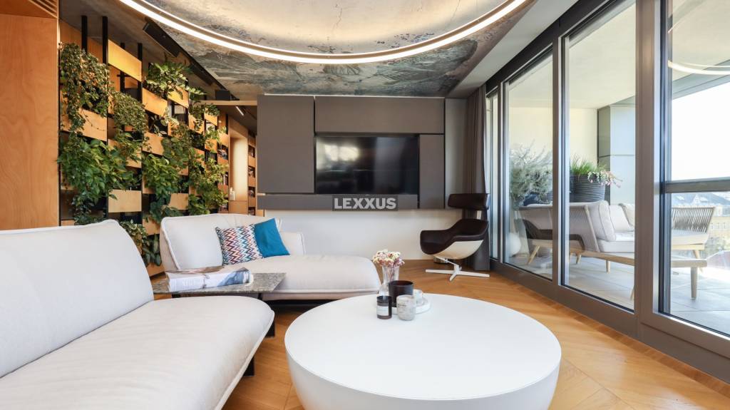 Jedinečný luxusný 3 izbový penthouse s terasou pri Modrom kostolíku